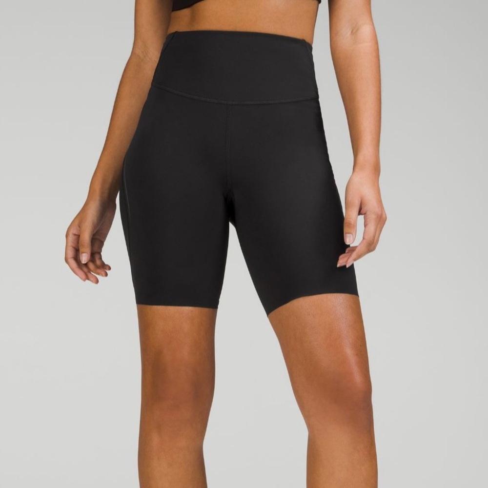 Lululemon Base Pace HR Short 8” Reflective